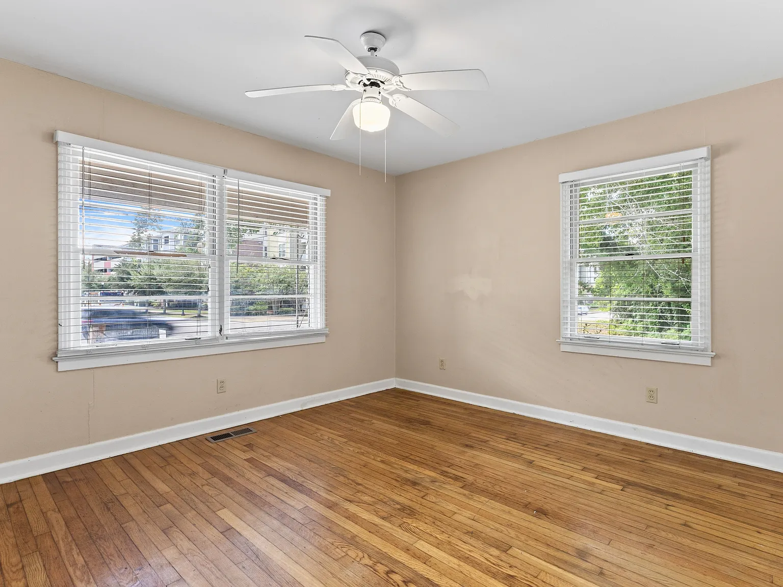 503 E Glenn Avenue - NA — Photo 2