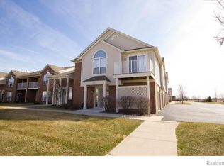 51604 Hale Ln, Chesterfield, MI 48051