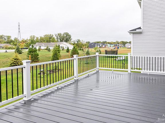 5th image of 9241 White Tail Dr #30