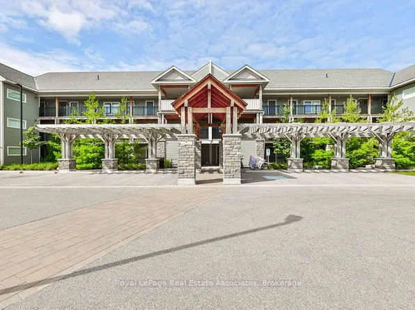 4 Anchorage Cres #302, Collingwood, ON L9Y 0Y6