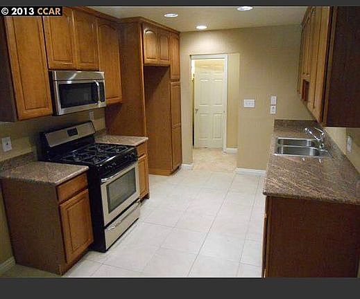 4th image of 1005 E 13th St