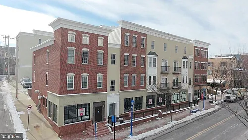 134 Bridge St #201 Photo 1