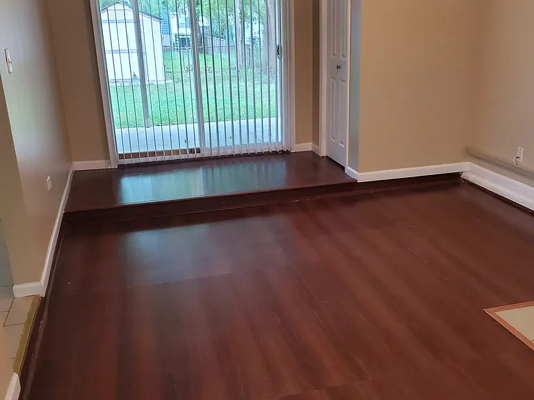 213 Fremont Ave — Photo 8