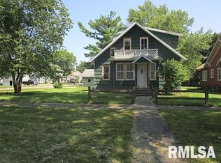 712 Main St, Henry, IL 61537