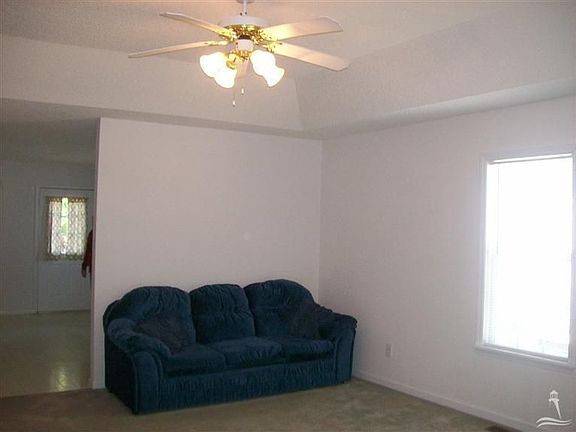 2nd image of 113 NE 34th St