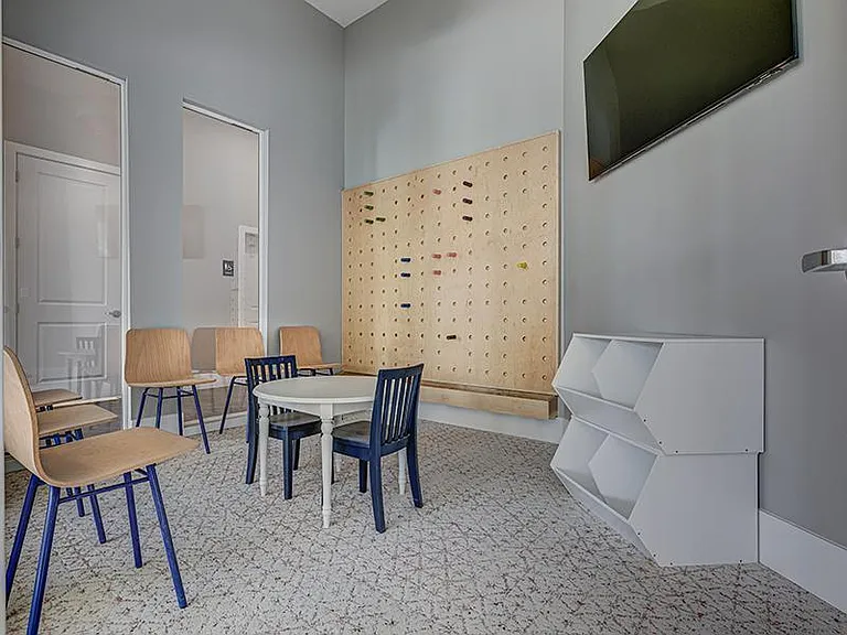 Northshore Apartments — Photo 16