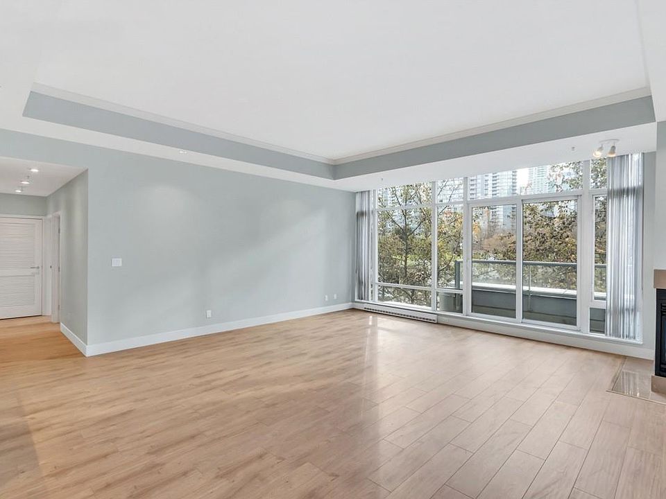 1st image of 499 Broughton St #301