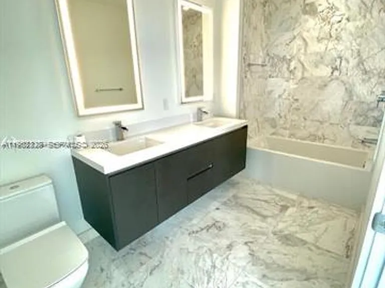 851 NE 1st Ave #1402 — Photo 11