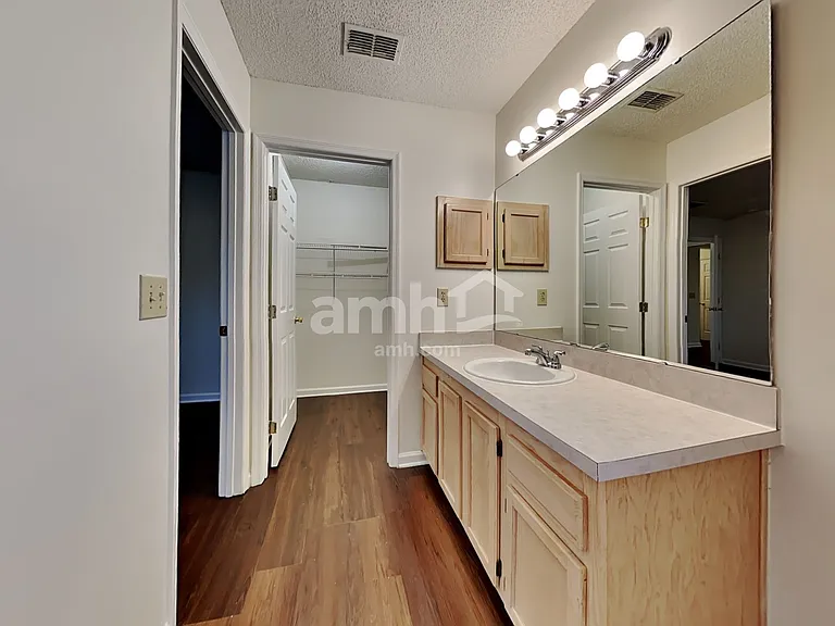 8016 Queensferry Ln — Photo 11