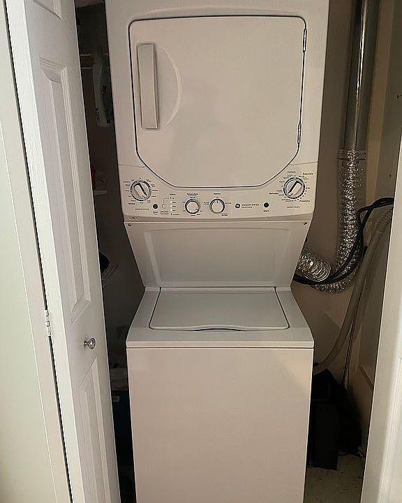 1st image of 1350 W Fullerton Ave APT 205