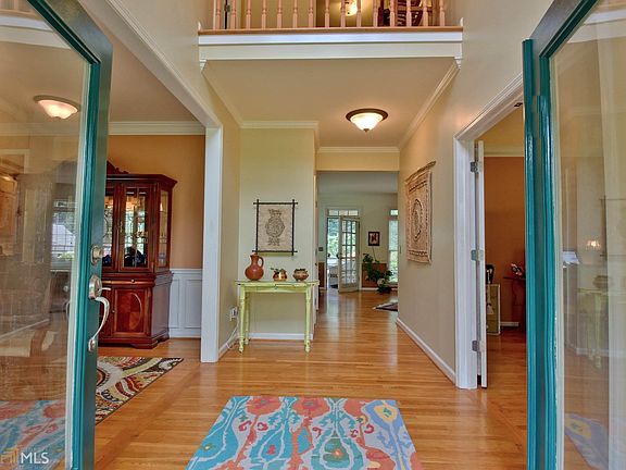 3rd image of 312 Cumberland Ct