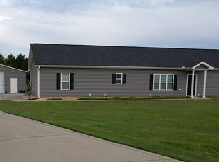 118 Bryan Godwin Ct, Erwin, NC 28339