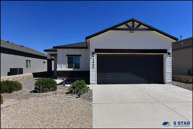 3 bed, 2.0 bath, 1593 sqft, $1,975 — Photo 3