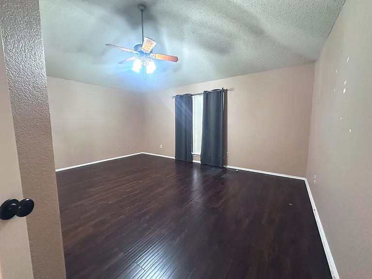 2318 Crystal Creek Ln — Photo 12