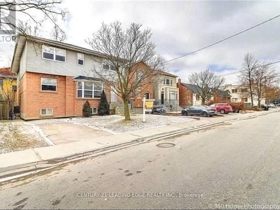 3rd image of 527 Glengarry Ave Basement 2