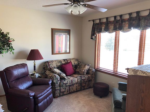 3rd image of 1625 Northridge Dr E #103