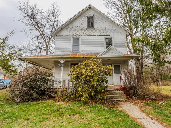 9 Loomis Street, Winchester, CT 06098