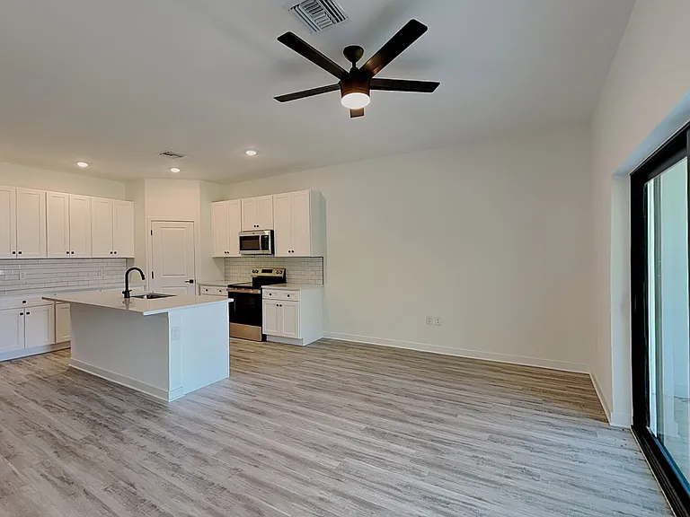 1125 Highlands Rd — Photo 22