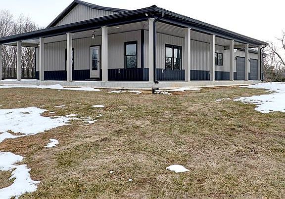 3rd image of 817 Wilson Rd