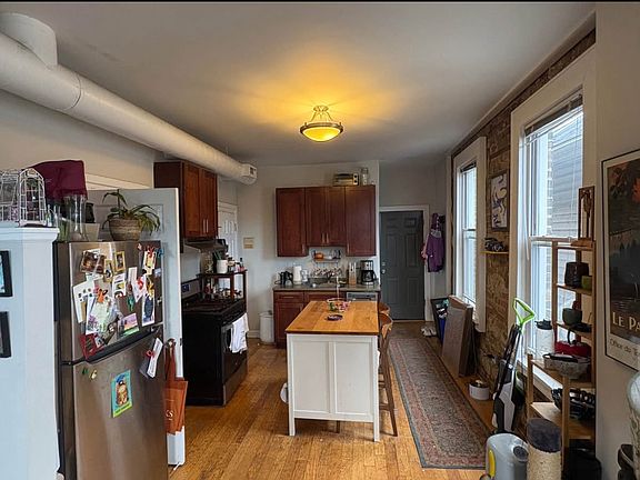 3rd image of 1517 W Cortez St APT 2R