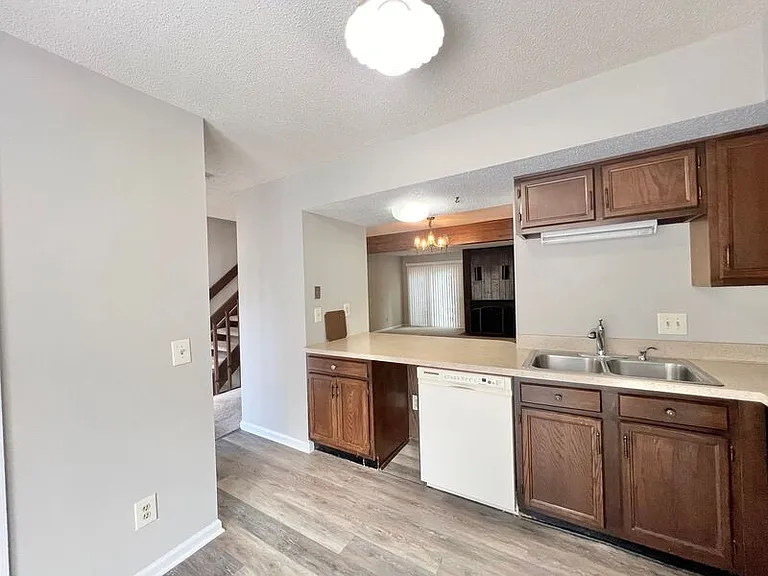 6011 Dixon Dr — Photo 8