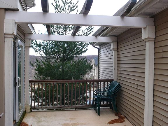 5th image of 30 Clarken Dr