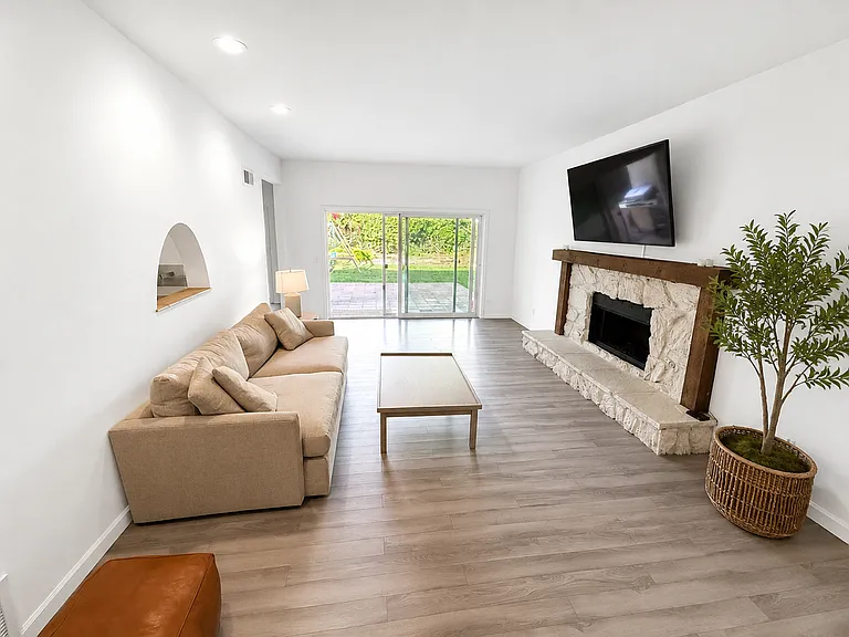 6738 Corintia St — Photo 2