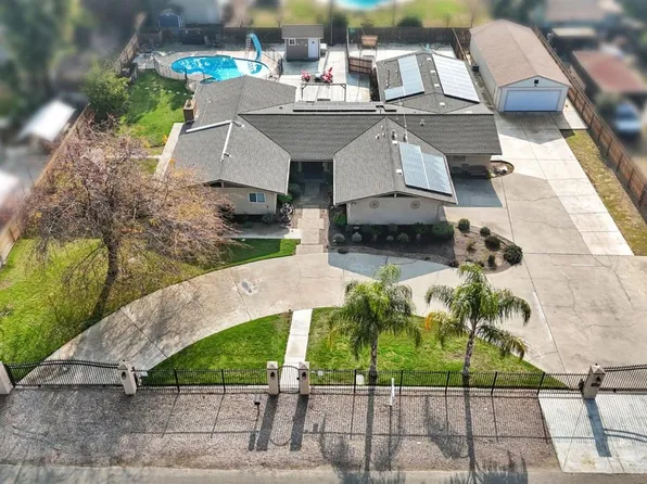 5870 E Midwick Ln, Fresno, CA 93727