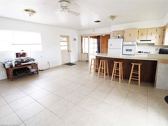 4th image of 21 Quail Run Ln