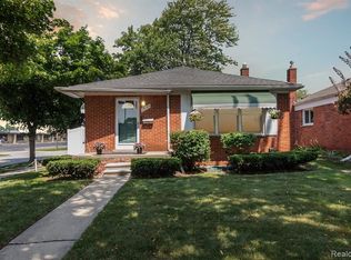 13180 Peach St, Southgate, MI 48195