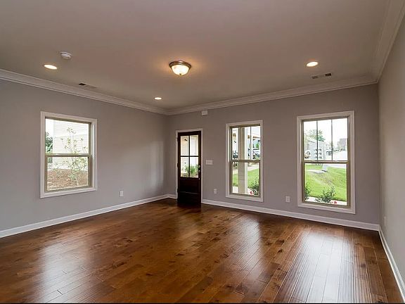 5th image of 106 Walden Village Ct