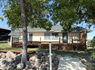 712 N Lake Dr, Watertown, SD 57201