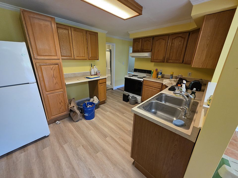 KITCHEN AREA - WIDE VIEW
