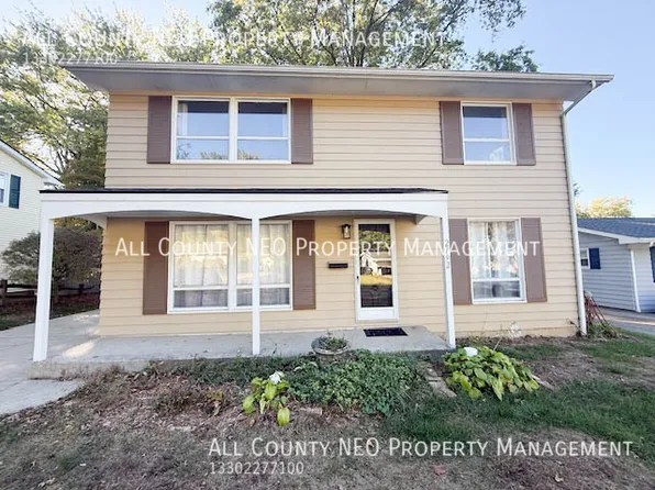 2192 Hoch Dr, Cuyahoga Falls, OH 44221