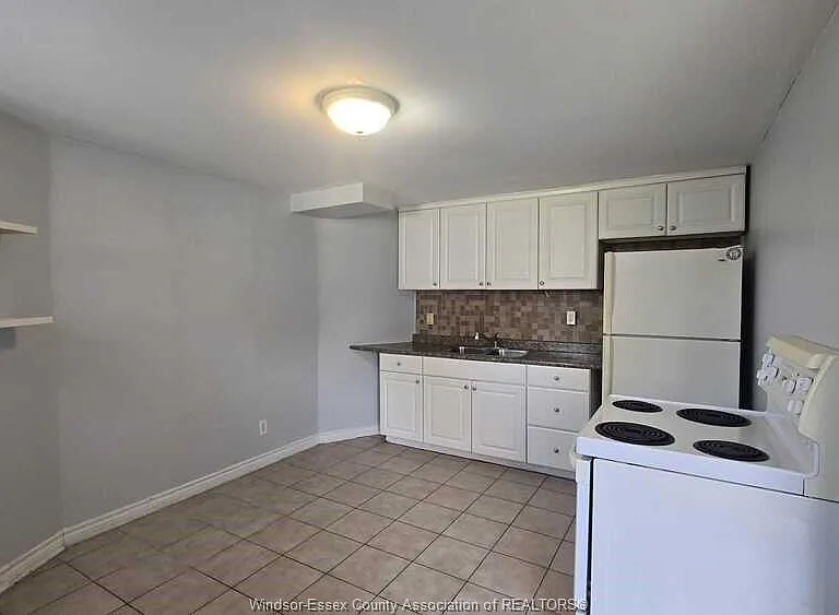 805 Giles Blvd E #LOWER — Photo 4