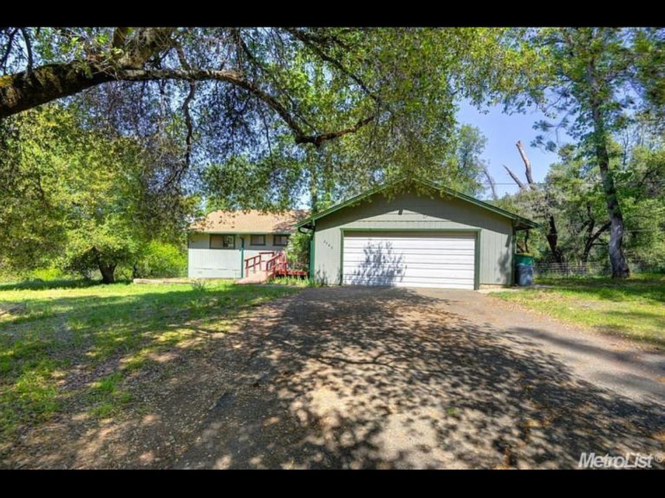 1st image of 2740 Debbie Ln