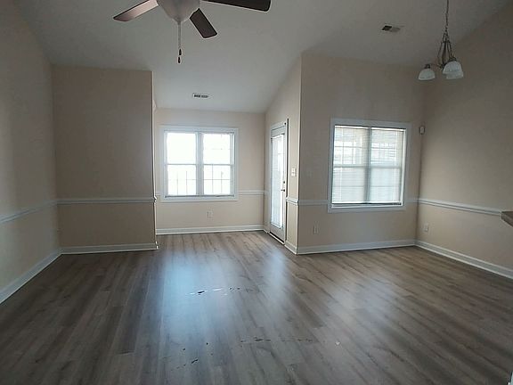 3rd image of 2738 Shire Ln