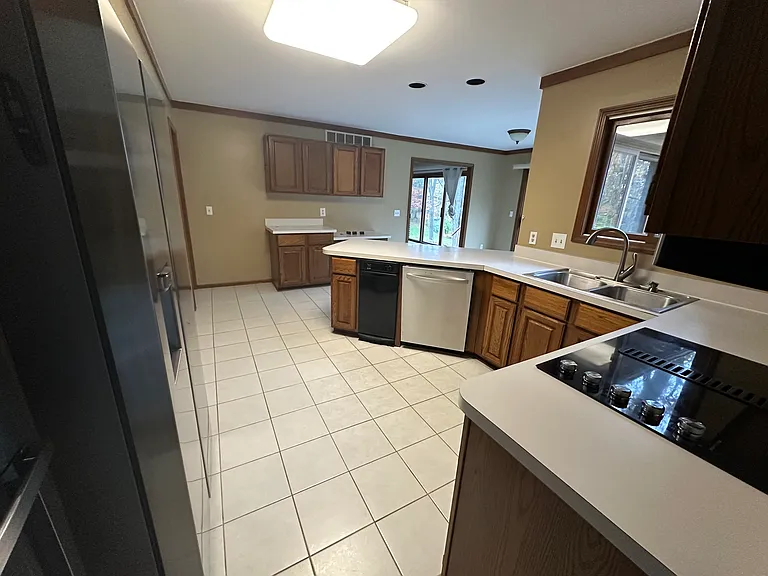 6473 Red Oak Dr — Photo 19
