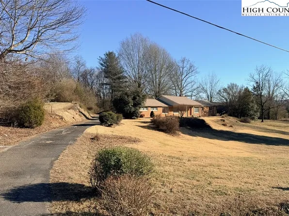 226 WHITE PLAINS Road, Roaring River, NC 28669