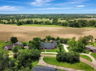 925 Standley Rd, Madisonville, TX 77864