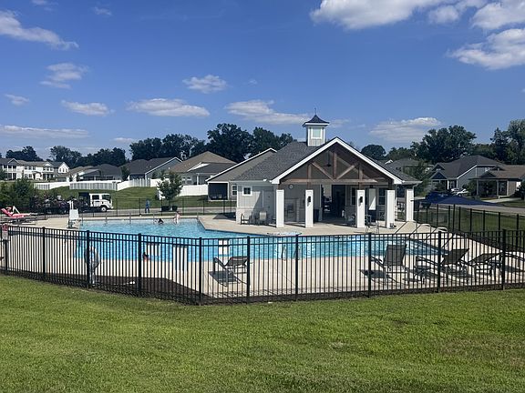 2nd image of 4901 Myra Dr