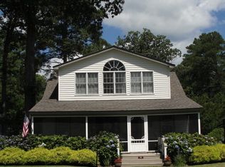 99 Cardinal Trl, Deltaville, VA 23043