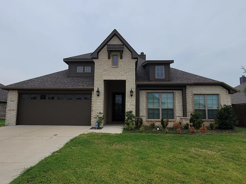 1720 Whispering Trail Dr