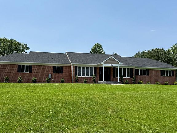 2nd image of 104 Lake Front Dr