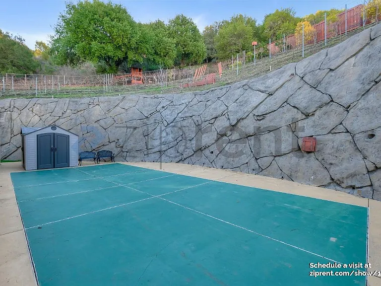 Tennis court