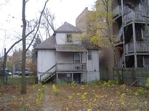 3rd image of 2138 W Touhy Ave