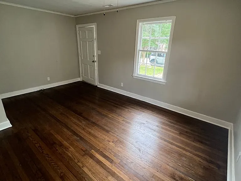 2325 Bancroft St — Photo 5