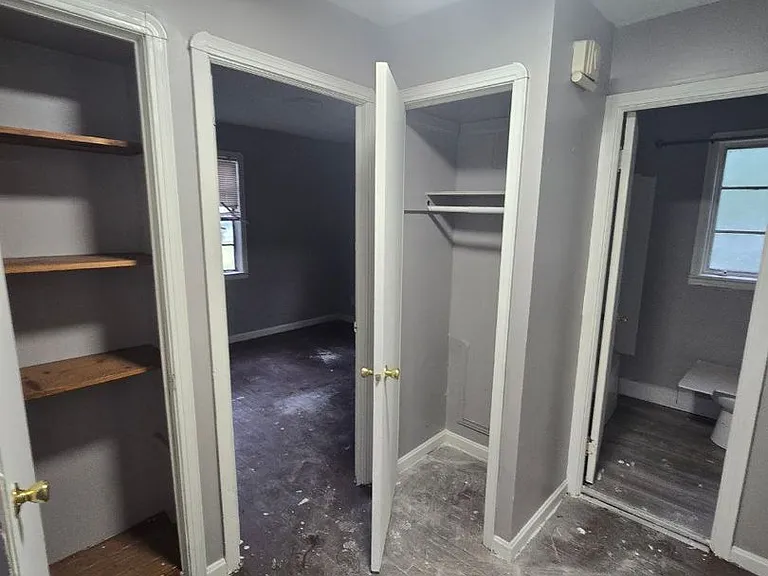 14205 Sylvia Ave — Photo 10
