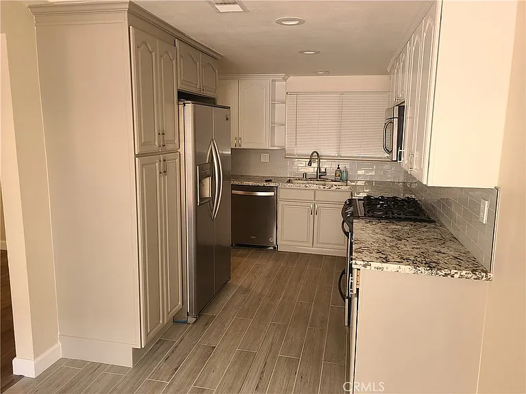 8465 Kington Way #15 — Photo 3