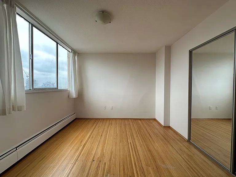 1100 Jervis St #1906 — Photo 11
